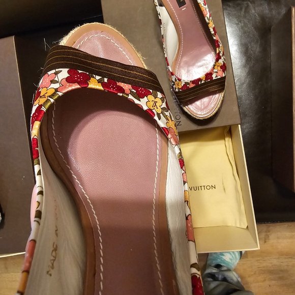 Louis Vuitton wedges - Picture 12 of 13